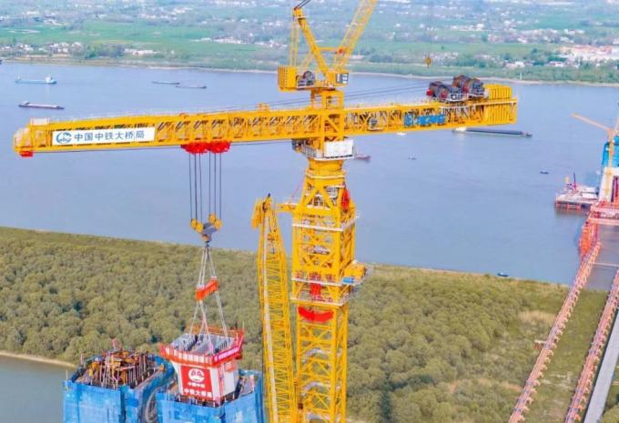 Zoomlion′s Tower Cranes in 21 and 22 Can Lift up to a Maximum of 16 Tons Wa7527-16